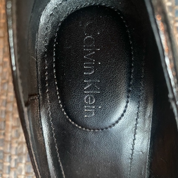 Calvin Klein black patent leather heels. - Picture 3 of 4